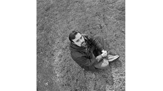 fotografía del autor: 'ivanperezdiaz' con titulo: 'ivan en cesped'