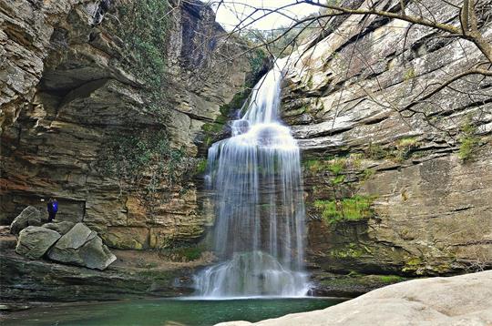 fotografía del autor: 'alberto-g-rovi' con titulo: 'salto de agua de la foradada'