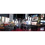 Panorámica de Times Square en Nueva York de noche