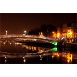 Puente en Dublín bonita vista de noche