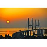 Puesta de sol puente de Lisboa