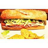 Alimento, bocadillo y patatas fritas