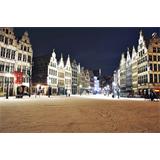 Ciudad de Amberes nevada de noche