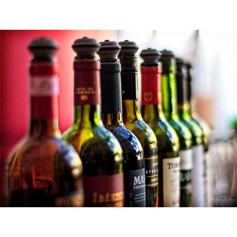 Bebida, botellas de vino en perspectiva