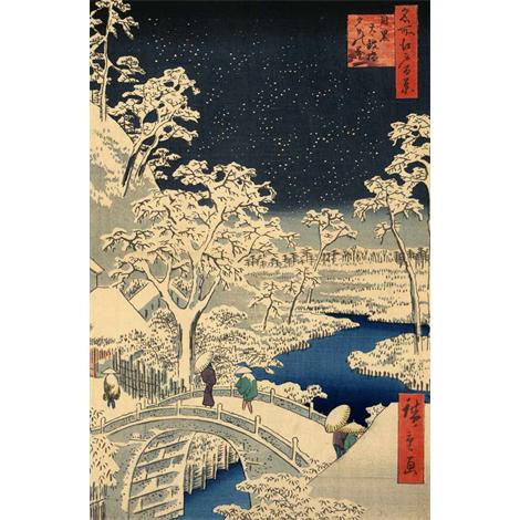 Los peatones que cruzan un puente de piedra durante una tormenta de nieve