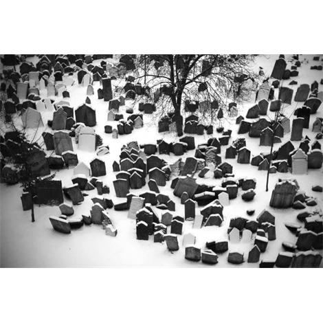 Viejo cementerio judío en Praga