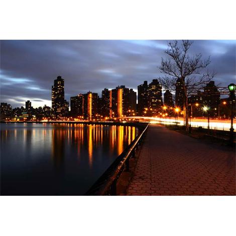 Nueva York cerca del río de noche