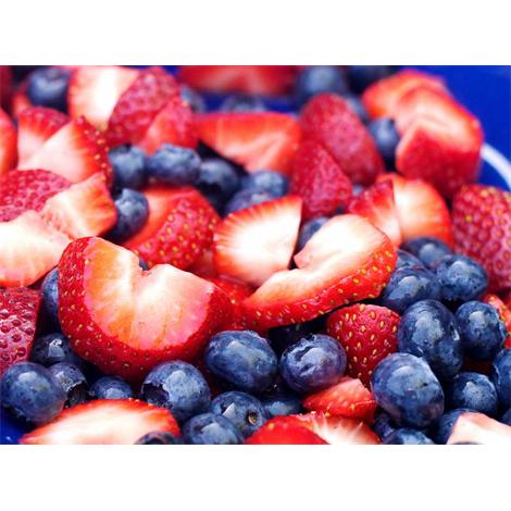 Fruta fresas y arándanos