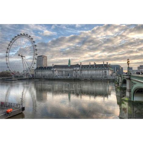 Puesta de sol bajo el Acuario de Londres